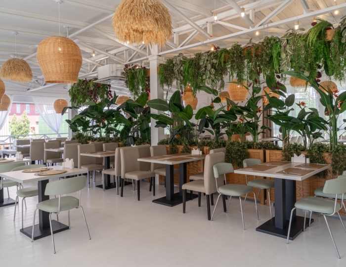 Летний ресторан «Веранда» - Отель Bridge Resort / Бридж Резорт