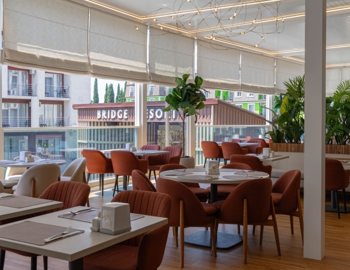 Терраса ресторана Bridge «Panorama» - Отель Bridge Resort / Бридж Резорт