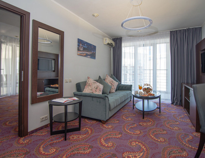 Люкс с видом - Отель Bridge Resort / Бридж Резорт